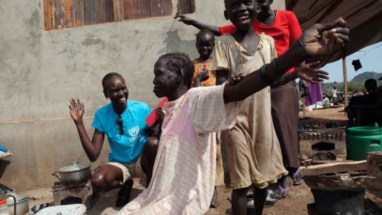 &quot;Utbildning är det mest värdefulla du har&quot; säger Alek Wek som stödjer kampanjen. 